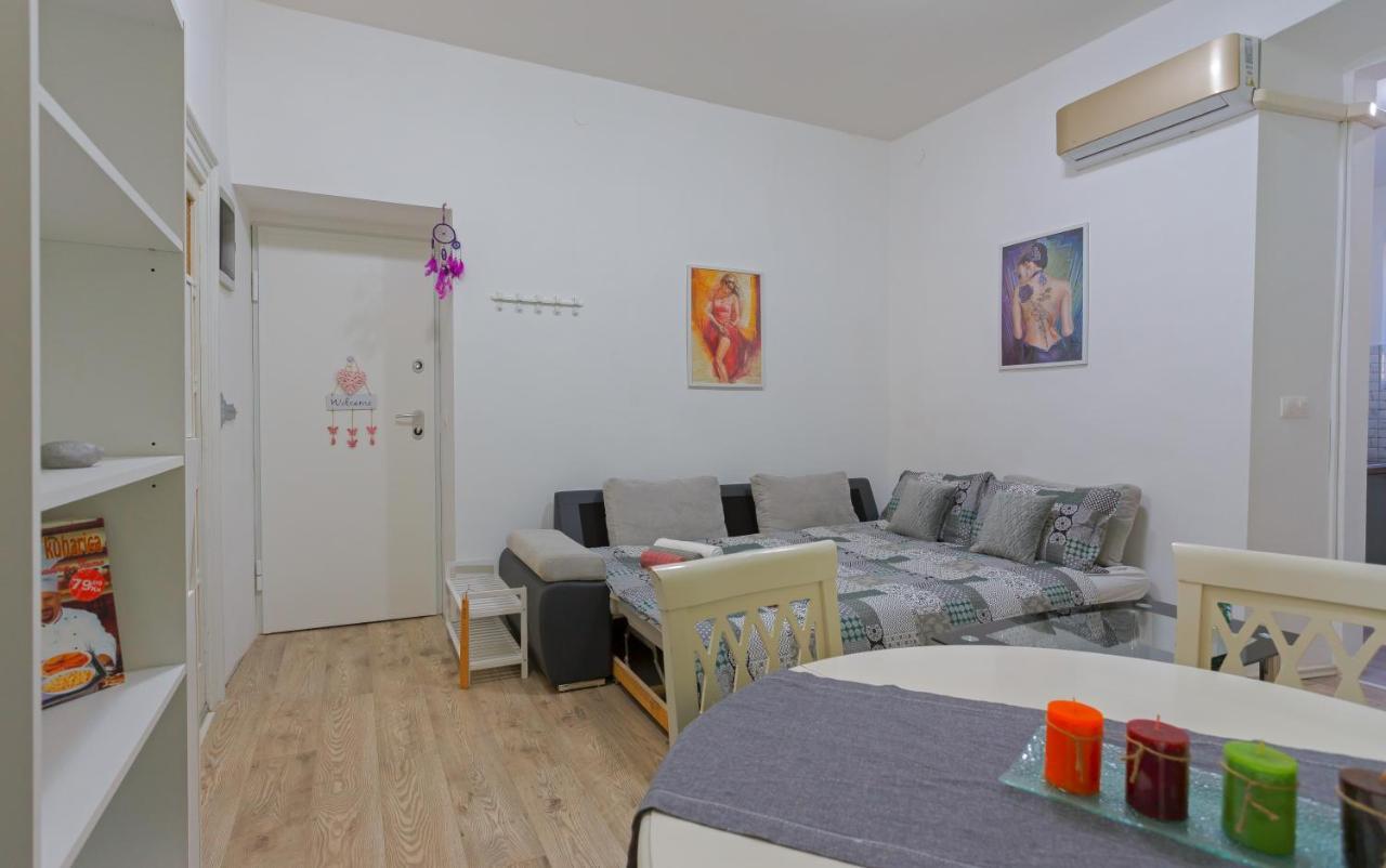 Rich Apartment Пула Экстерьер фото