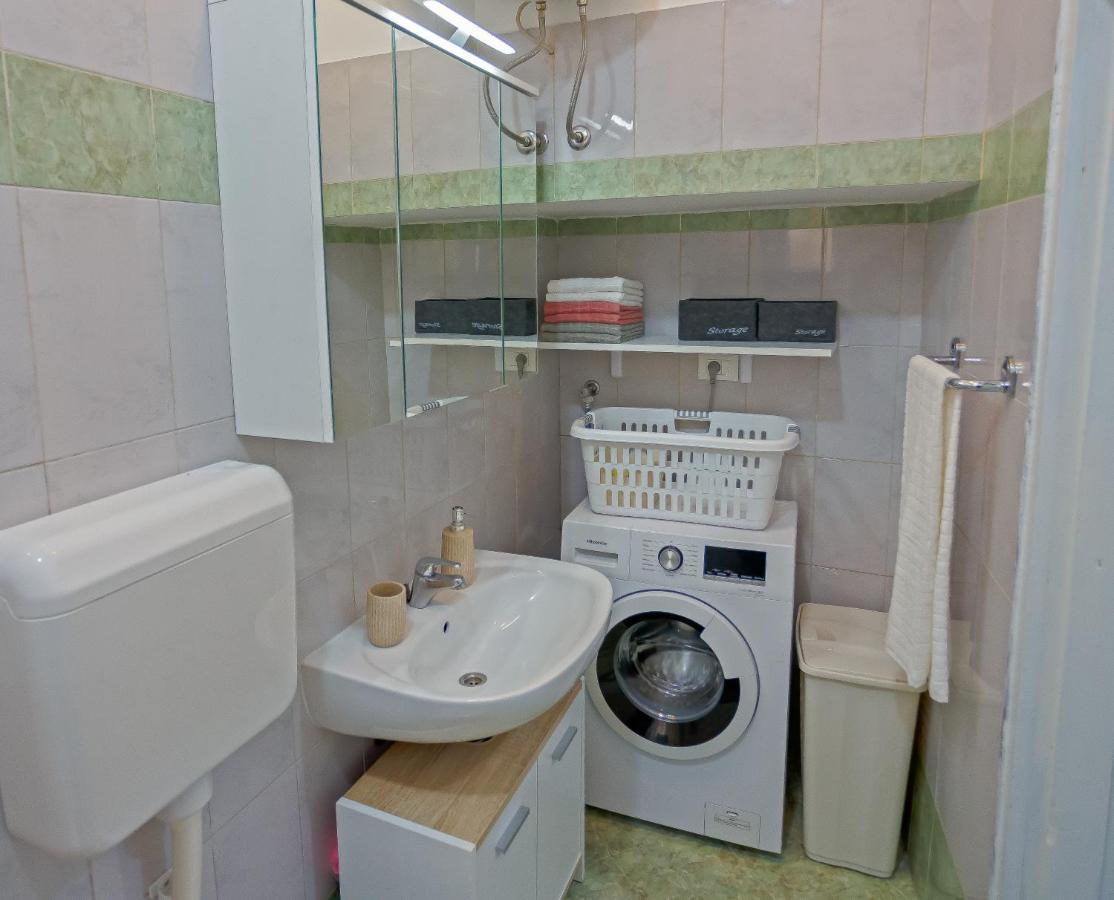 Rich Apartment Пула Экстерьер фото