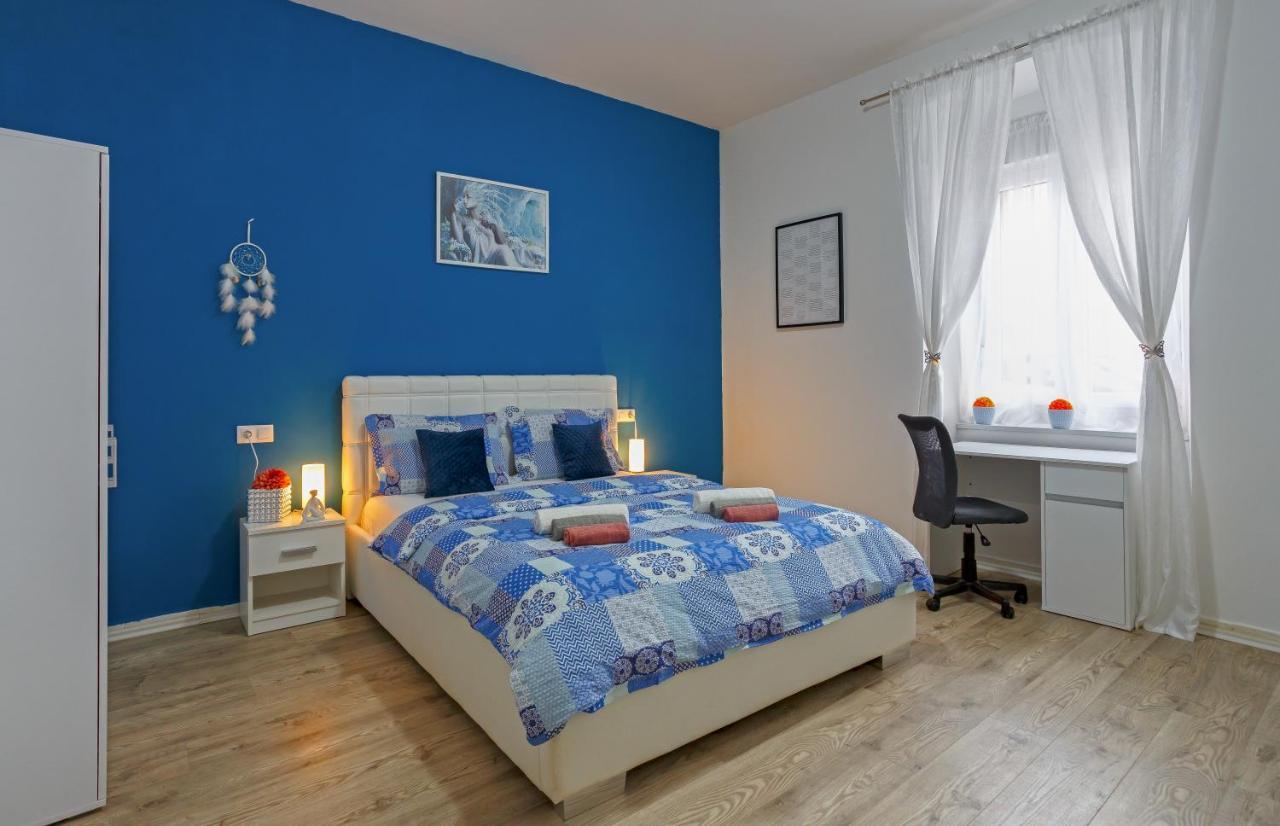 Rich Apartment Пула Экстерьер фото